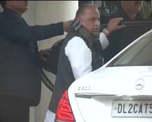 चुनाव आयोग से मुलाकात कर बोले मुलायम- \'साइकिल\' पर हमारा हक, कल मिलेगा अखिलेश का गुट