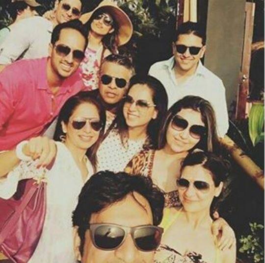 इस गैलरी में उनके क्रिसमस सेलिब्रेशन से अब तक की सारी तस्वीरें हैं.