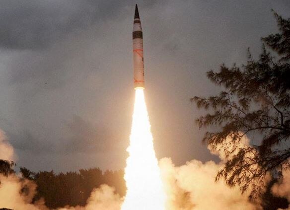 China conducts mid-course antiballistic missile test system which is warning for India says report चीन ने किया अग्नि-5 मिसाइल को हवा में मार गिराने के एंटी बैलिस्टिक मिसाइल का परीक्षण, भारत के लिए चेतावनी