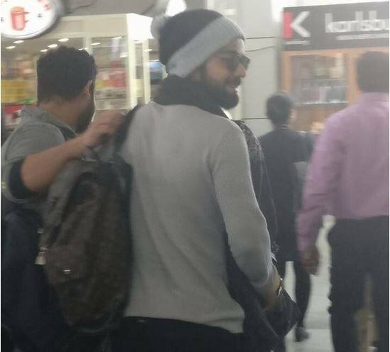 अनुष्का शर्मा के प्रवक्ता ने ऑफिशियल स्टेटमेंट जारी करते हुए कहा था कि इन खबरों में कोई सच्चाई नहीं है. ऑफिशियल स्टेटमेंट में कहा गया, ‘अनुष्का और विराट की सगाई की खबरें झूठी हैं. वे दोनों छुट्टियां मनाने के लिए देहरादून पहुंचे हैं.’