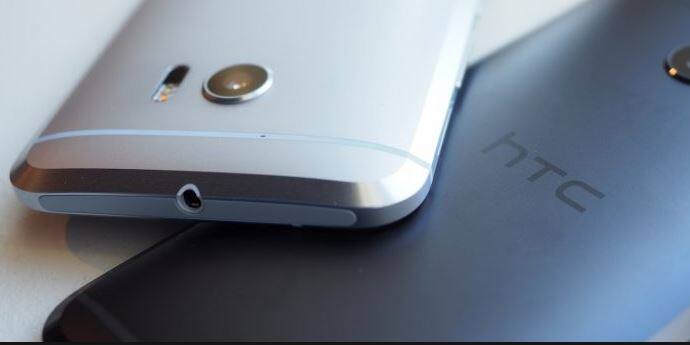 HTC 11- इस साल ये स्मार्टफोन अप्रैल महीने में लॉन्च हो सकता है. मेटल बॉडी वाले इस स्मार्टफोन में स्नैपड्रैगन 830, 12 मेगापिक्सल कैमरा होगा. ये फ्लैगशिप वॉटर रेसिस्टेंट होगा.