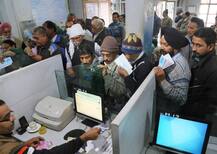 IN PICS: नोटबंदी का आज 56वां दिन, आपके पैसे से जुड़ी बड़ी बातें यहां जानें