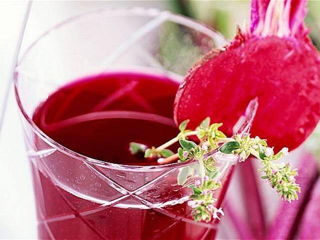 चुंकदर – चुंकदर के सेवन से आप बेडरूम में बेहतर परफॉर्म कर सकते हैं. चुंकदर के सेवन से जनांगों में ब्लड सरकुलेशन अच्छा होता है. साथ ही इसके सेवन से हार्मोंस का संतुलन बरकरार रहता है. कई कारणों से बेडरूम में होने वाली स्लो परफॉर्मेंस को चुंकदर के सेवन से ठीक किया जा सकता है.