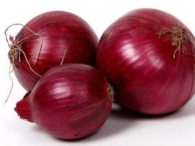 Benefits of Onion: गर्मियों में खाएं कच्‍ची प्‍याज, सनबर्न और कब्ज समेत कई बीमारियां होंगी दूर
