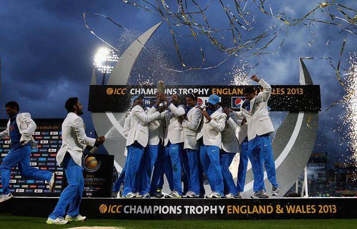 धोनी की कप्तानी में ही टीम इंडिया ने 2013 में इंग्लैंड में खेली गई चैपियंस ट्राफी अपने नाम की. 