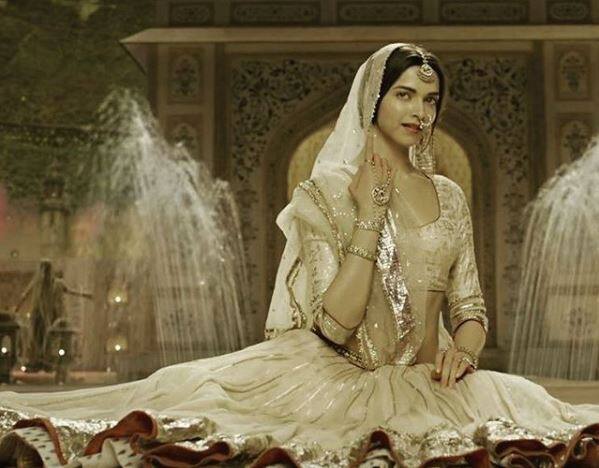 ये सभी चुनिंदा तस्वीरें उनके इंस्टाग्राम अकाउंट की हैं.