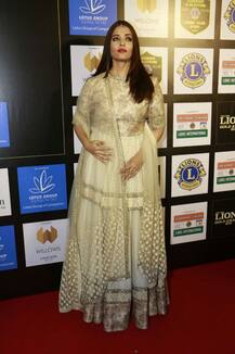 अवॉर्ड शो में छाया ऐश्वर्या का दिलकश अंदाज, देखें तस्वीरें