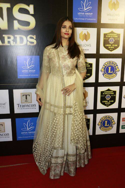 ऐश्वर्या के अलावा इस अवार्ड समारोह में बॉलीवुड एक्टर टाइगर श्रॉफ भी मौजूद थे, आगे की स्लाइड्स में देखें और भी तस्वीरें. (Photos: Manav Mangalani)