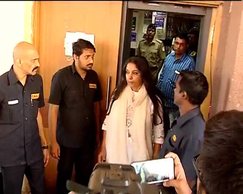 अभिनेता ओम पुरी का हार्ट अटैक से निधन, शाम 6 बजे मुंबई में होगा अंतिम संस्कार