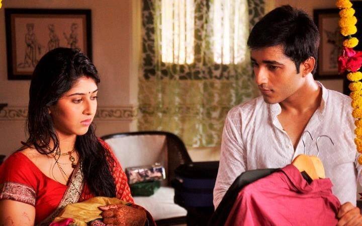 सीरियल 'देवों के देव महादेव' में आने से पहले सोनारिका ने लाइफ ओके के ही सीरियल 'तुम देना साथ मेरा' से अपने टीवी करियर की शुरुआत की थीं. जहां सोनारिका, अंकित नारंग के अपोजिट एक ऐसी औरत के किरदार में थीं जिसकी नई नई शादी हुई थी. 