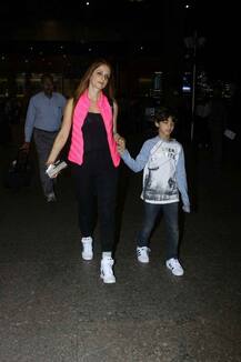 पूर्व पति के साथ छुट्टियां मनाकर घर वापस लौटीं सुजैन खान