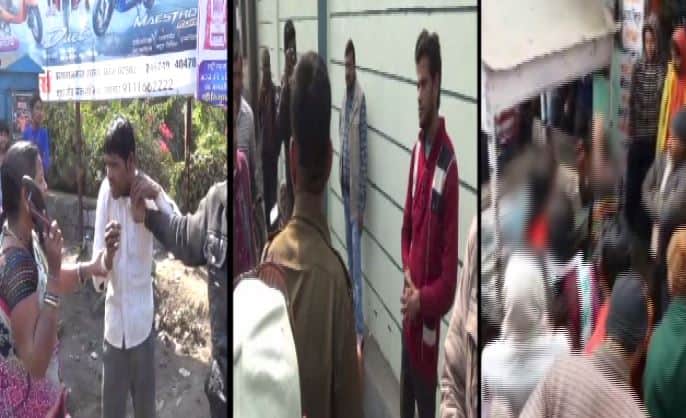 Crime Women Beats Up Molestaters 'चप्पल' से उतारा आशिकी का भूत, मनचलों को भरे बाजार में सिखाया सबक !