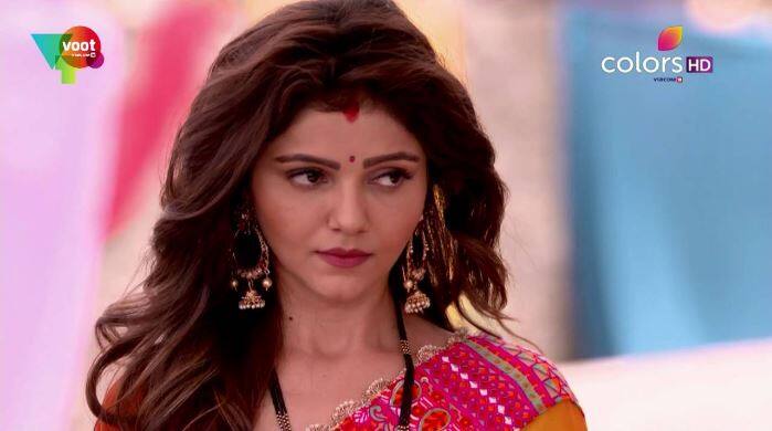  कलर्स टीवी के ही सीरियल 'शक्ति-अस्तित्व के अहसास की' इस हफ्ते टीआरपी लिस्ट में 7011 अंकों के साथ दूसरे नंबर पर है. 