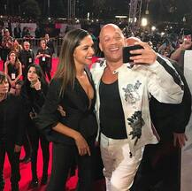 \'एक्सएक्सएक्स: द रिर्टन ऑफ जेंडर केज\' के प्रीमियर पर कुछ इस अंदाज में नजर आईं दीपिका