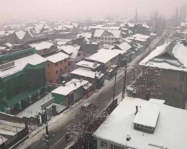 Heavy Snowfall In Himachal To Kashmir हिमाचल से कश्मीर तक बर्फबारी से उत्तर-भारत में बढ़ी ठंड, सैलानी खुश
