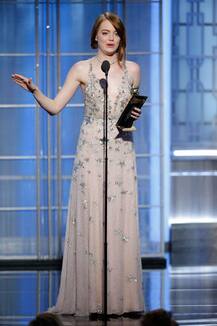 गोल्डन ग्लोब: ला ला लैंड के लिए एमा स्टोन ने जीता बेस्ट एक्ट्रेस का अवॉर्ड