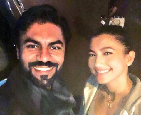 BB10: जब बानी जे की बेस्ट फ्रेंड गौहर खान से मिले गौरव चोपड़ा BB10: जब बानी जे की बेस्ट फ्रेंड गौहर खान से मिले गौरव चोपड़ा