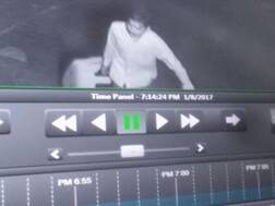 मुंबई : सीसीटीवी में कैद मर्डर मिस्ट्री ! स्टेशन के बाहर सूटकेस में मिला मासूम का शव