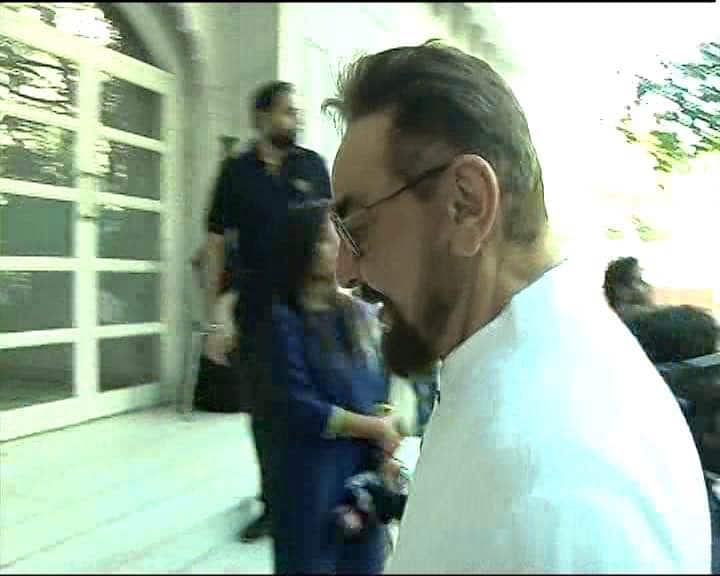 कबीर बेदी.