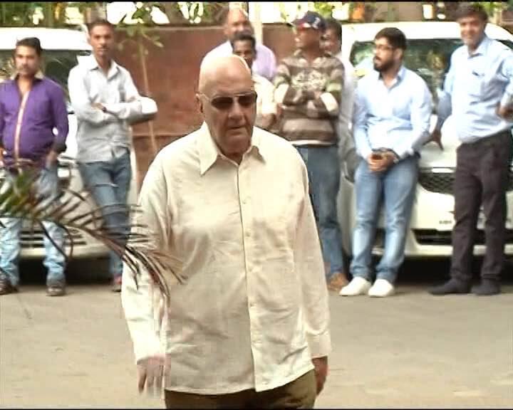 प्रेम चोपड़ा.