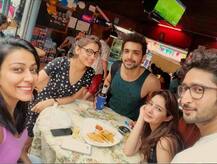 मौनी ने कर दी थी डिलीट, कुणाल ने फिर से पोस्ट कर दी सृति की बिकनी वाली तस्वीर