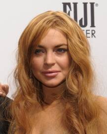 लिंडसे लोहान ने सोशल मीडिया से हटाये अपने पुराने पोस्ट 