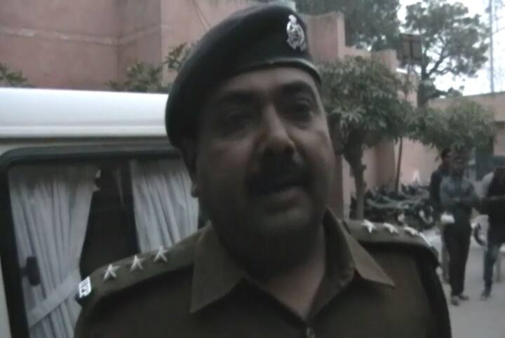 मुरलीधर से वहां मारपीट करने के बाद अपराधियों ने पैसे की मांग की. जिसके बाद मुरलीधर ने अपने घर वालों को फोन करके 2 लाख रुपए आरटीजीएस के जरिए ट्रांसफर करवाए.