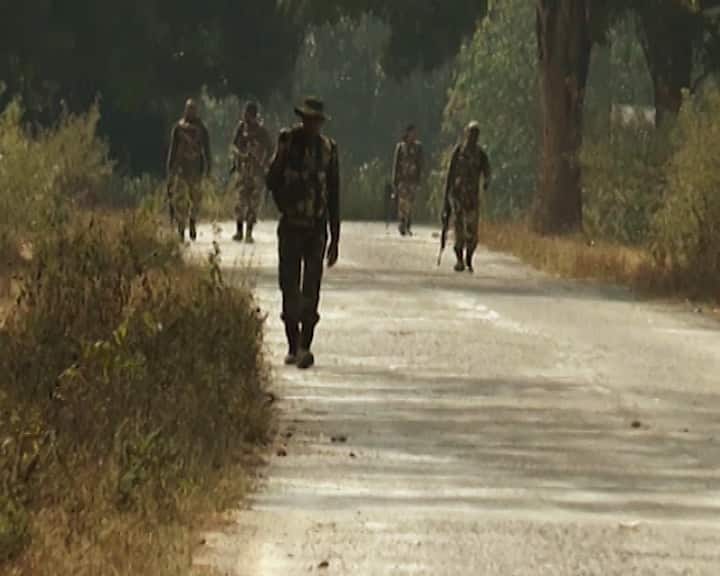 दंतेवाड़ा के CRPF कैंप और नागपुर के पुलिस ट्रेनिंग सेंटर में जवानों के खाने की पड़ताल