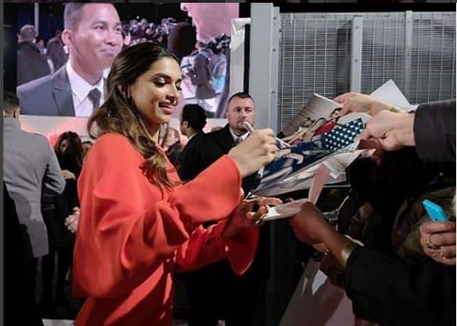  इस खास मौके पर दीपिका अपनी पूरी टीम के साथ मौजूद थीं.