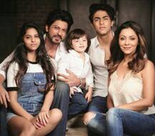 सुहाना को डेट करने वाले के लिए पापा शाहरुख ने रखी ये 7 बड़ी शर्तें!