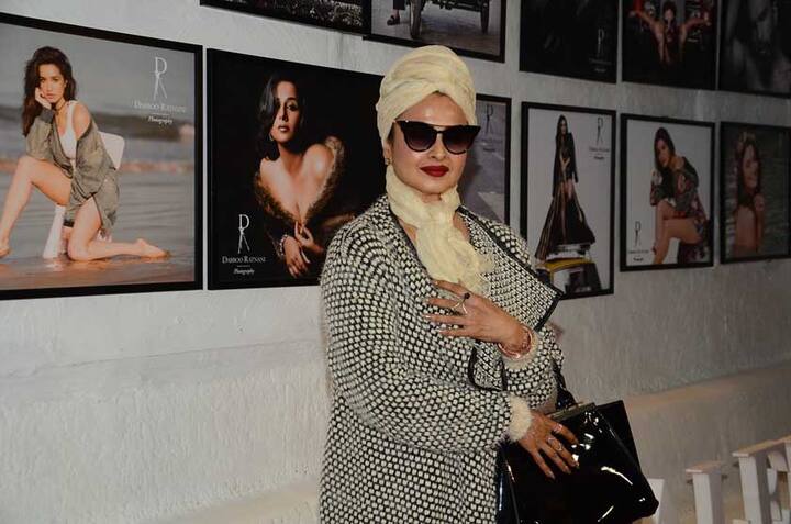 जहां इस समारोह में सभी सितारे अपने मॉडर्न अवतार में पहुंचे वहीं रेखा ने ट्रेडिशनल अवतार लिया. (Photo: Manav Mangalani)