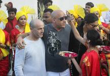 फिल्म प्रमोट करने दीपिका के साथ भारत आए विन डिजल, ट्रेडिशनल तरीके से हुआ Welcome