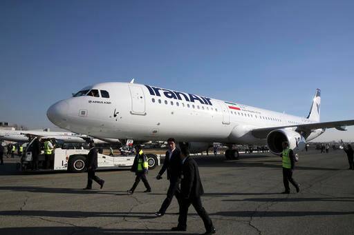 आपको जानकर हैरानी होगी लेकिन तकनीक समपन्न ईरान ने दशकों से कोई यात्री विमान की खरीददारी नहीं की थी. इसकी वजह देश पर पश्चिमी ताकतों द्वारा लगाए गए प्रतिबंध थे.