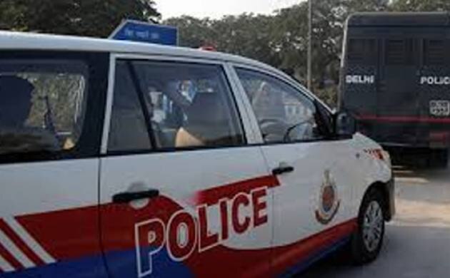 history sheeter criminal manoj sahrawat shot dead in bawana delhi police search culprit दिल्लीः बवाना में दहशत, कुख्यात मनोज सहरावत को बदमाशों ने मारी गोली