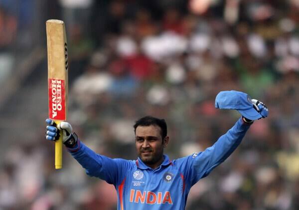 पूर्व सलामी बल्लेबाज वीरेंद्र सहवाग 60 गेंदों में सैंकड़ा जड़ चुके हैं. उन्होंने 2009 में हेमिल्टन में न्यूजीलैंड के खिलाफ यह कारनामा किया था. भारत के पूर्व कप्तान मोहम्मद अजहरुद्दीन ने भी न्यूजीलैंड के खिलाफ 1988 में बड़ौदा में 62 गेंदों में शतक लगाया था.