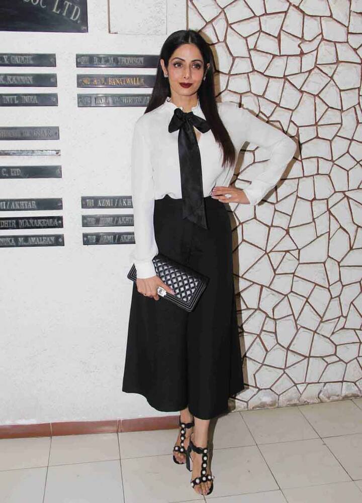 White & Black ड्रेस में काफी जंच रही थीं. (Photo: Manav Mangalani)