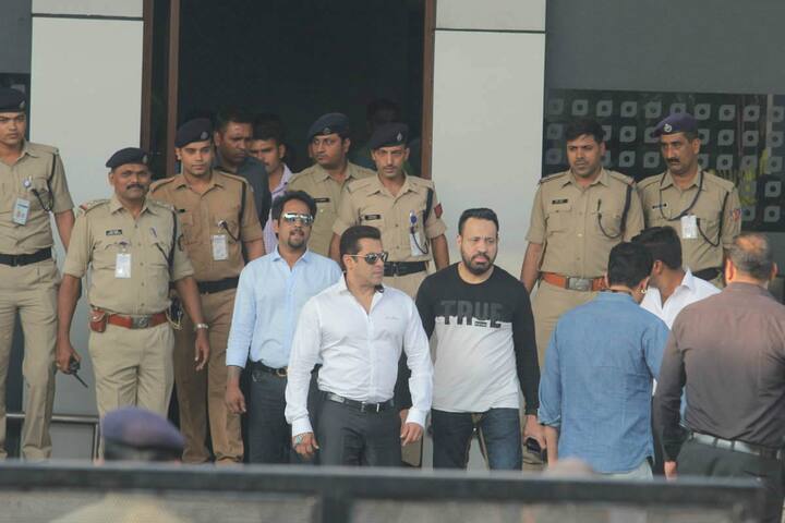 सलमान के बरी होने पर कुछ लोग नाराज भी हैं. ट्विटर पर एक यूजर ने लिखा, 