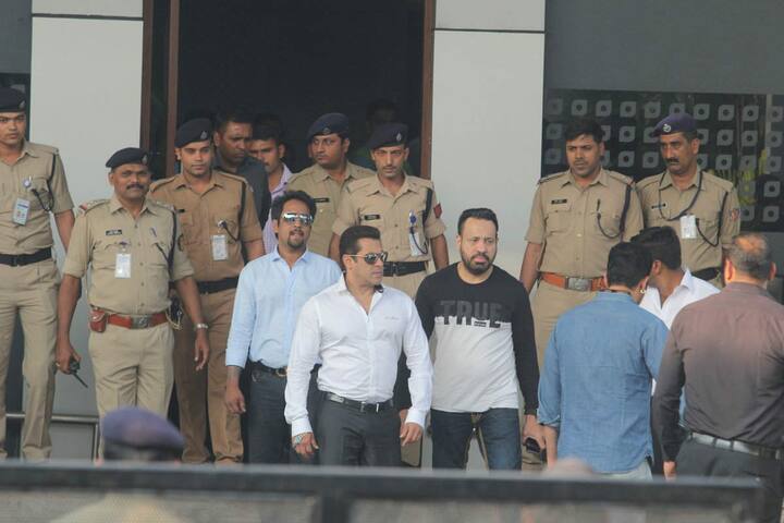 पिछले साल जुलाई में चिंकारा के शिकार से संबंधित एक अन्य मामले में राजस्थान उच्च न्यायालय ने सलमान को बरी कर दिया था. 