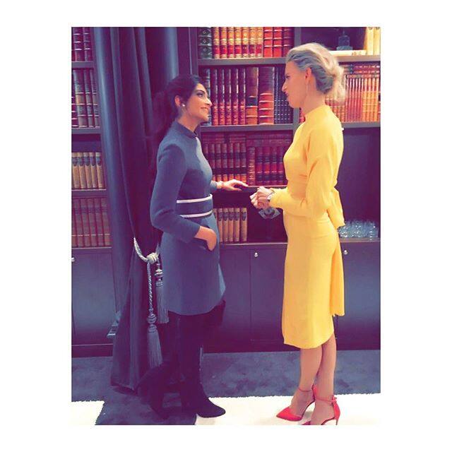 बॉलीवुड अभिनेता अनिल कपूर की दो बेटियों में सोनम बड़ी और रेहा छोटी हैं.