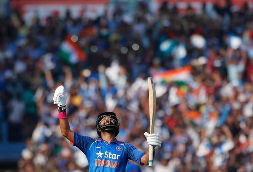 बॉलीवुड की अदाकारा काजोल ने लिखा, 'शानदार वापसी युवराज सिंह, बढ़िया खेले!! इस शानदार जीत के लिए टीम इंडिया को बधाई!!'