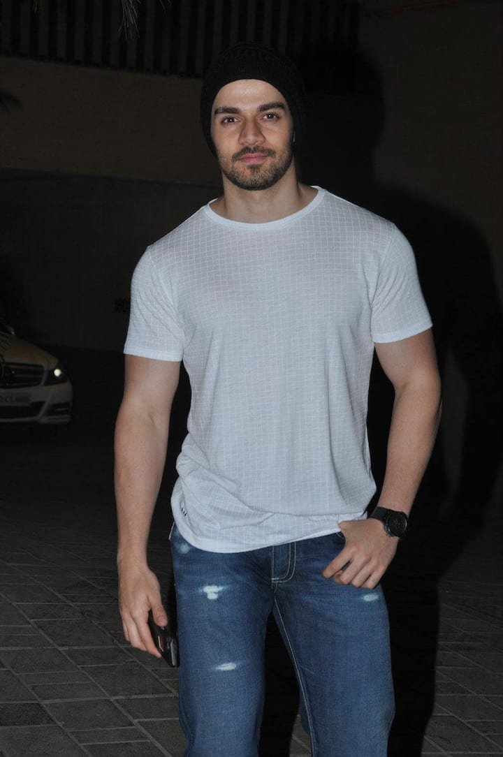 सूरज पंचोली.