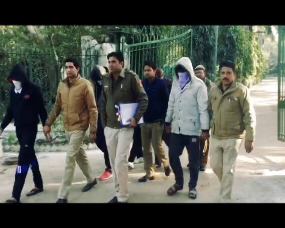 खाकी 'वर्दीवाले' लुटेरों से खबरदार, लिफ्ट मांग कर लूट लेते हैं ये 'जाली' पुलिसवाले