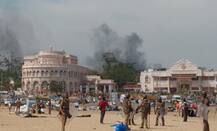 जल्लीकट्टू का बिल तमिलनाडु विधानसभा से पास, चेन्नई में प्रदर्शन के दौरान भीड़ ने फूंकी गाड़ियां