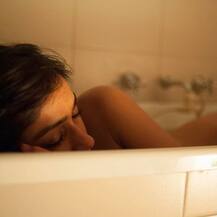 इलियाना ने पोस्ट की हैं बाथ टब वाली अपनी तस्वीर