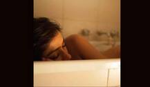 इलियाना ने पोस्ट की हैं बाथ टब वाली अपनी तस्वीर