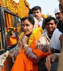 \'चुनावी दंगल\' में उतरीं मुलायम की \'छोटी बहू\'