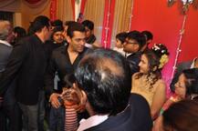 ड्राइवर के बेटे की शादी में पहुंचे बॉलीवुड के सुल्तान, देखें तस्वीरें...