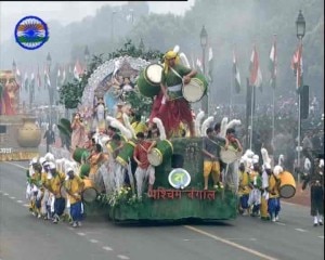 गणतंत्र दिवस: राजपथ पर पूरी दुनिया ने देखी हिन्दुस्तान की ताकत, पूरे देश में जश्न का माहौल