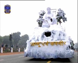 गणतंत्र दिवस: राजपथ पर पूरी दुनिया ने देखी हिन्दुस्तान की ताकत, पूरे देश में जश्न का माहौल