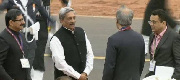 रक्षा मंत्री मनोहर पर्रिकर